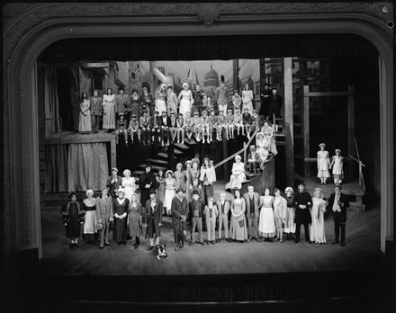 Cast of Oliver!