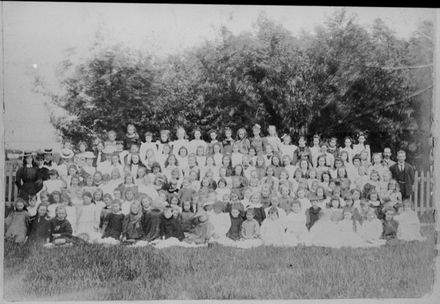 College Street School Pupils - Girls