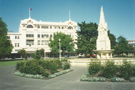 Coronation Fountain and the Arthur Barnett department store, The Square