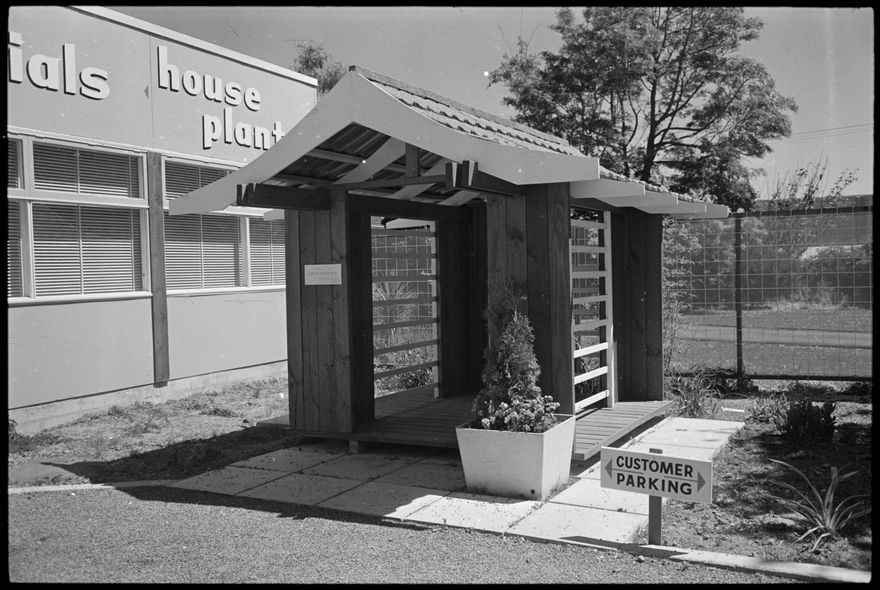 Garden Centre Summer House