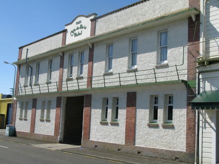 Cafe de Paris, side entrance, Domain Street