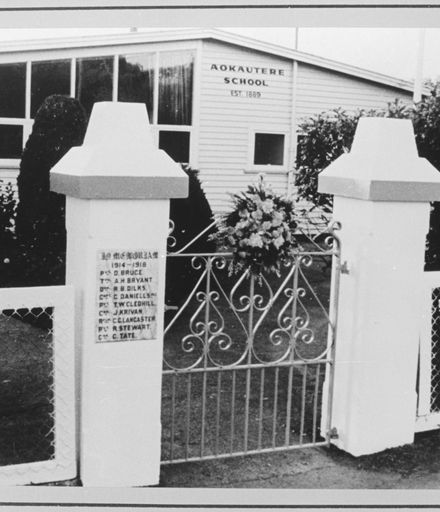 Aokautere School Memorial Gates