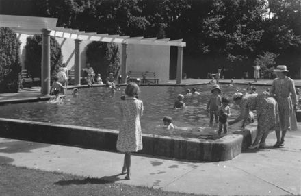 Children swimming in the paddling pool, Victoria Esplanade