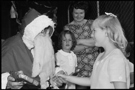 Children meeting Santa - Resource cover image