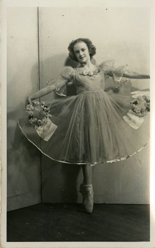 Ballet Performances by Jean Hardie and others - 2023P_IMCA-DigitalArchive_041513_003