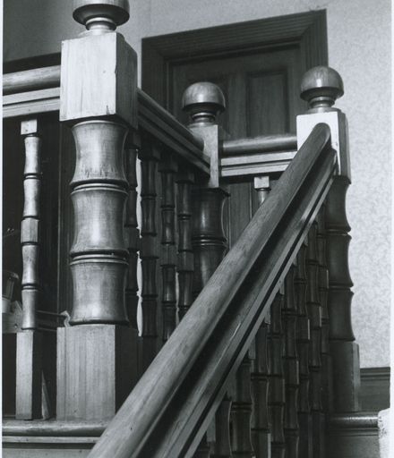16 Guy Avenue, Details or Staircase