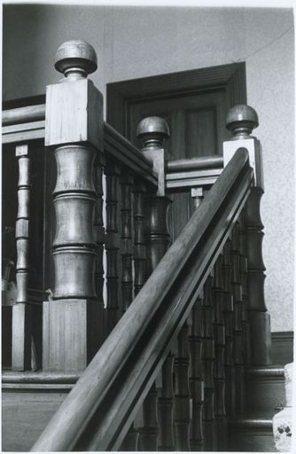 16 Guy Avenue, Details or Staircase