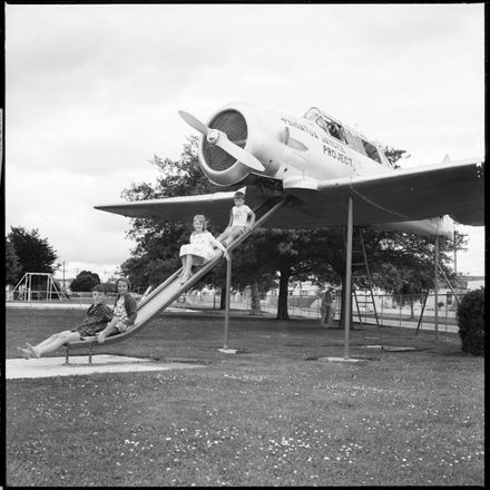 [Pahiatua Harvard aeroplane] - Resource cover image