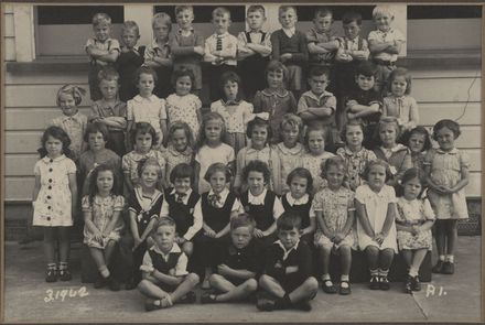Terrace End School - Primer 1, 1942
