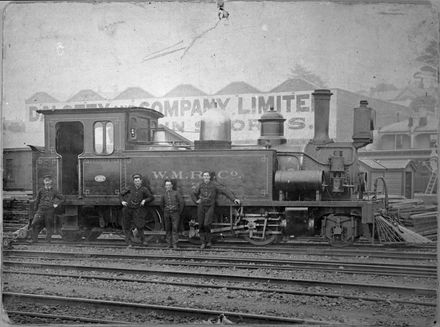 Wellington Manawatu Railway Company Class "H" engine and crew, Thorndon, Wellington