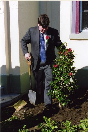Mayor Bell-Booth planting a camellia