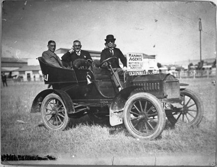 Watt Motor's promoting an 'Oldsmobile' car