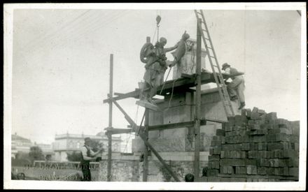 Palmerston North War Memorial, The Square - Resource cover image