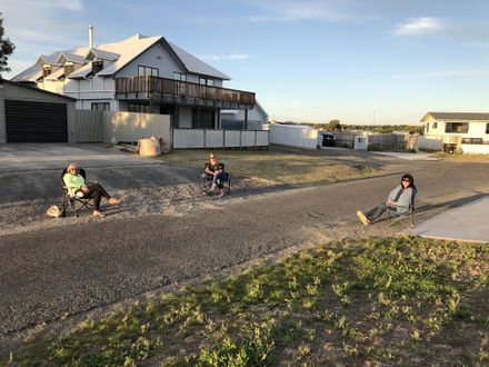Foxton Beach - Covid-19 socialising
