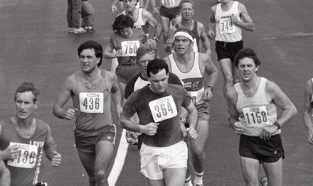 2022N_2017-20_040136 - Family flavour to run - Half-marathon 1986