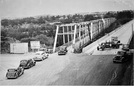 Old and new bridges over Rangitikei River