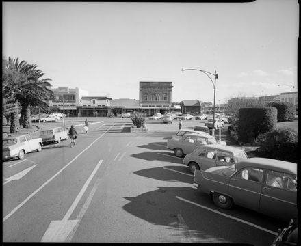 "The Square, ground shots"