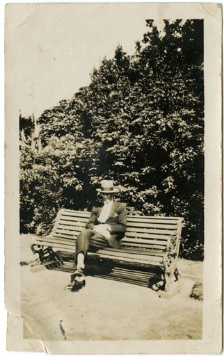 Andrews Collection: Bob in The Square