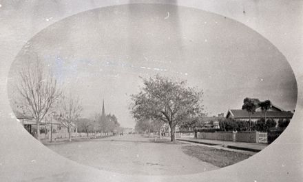 Broad Street (Broadway Avenue) looking towards The Square