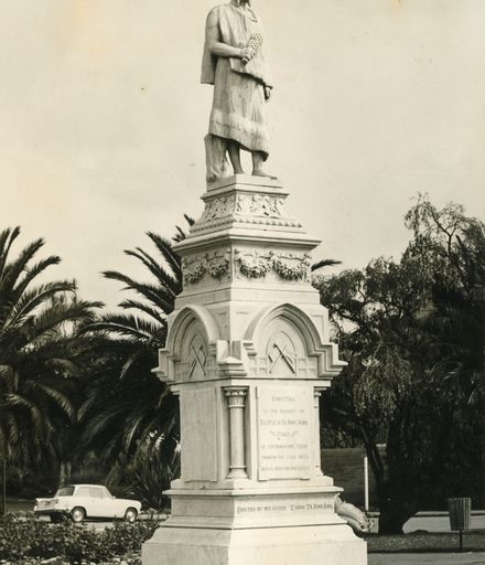 Te Awe Awe statue, the Square