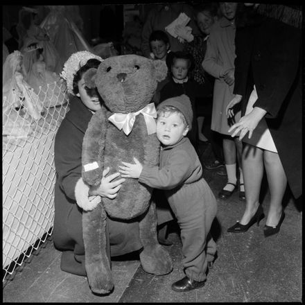 "Outsize Teddy Bear" - Resource cover image