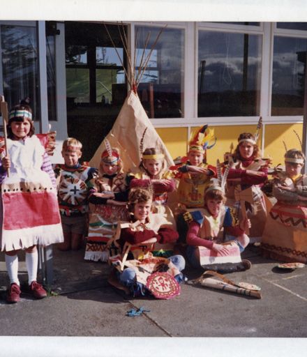 Pupils from Aokautere School dressed up for a Teaching Unit on Native Americans