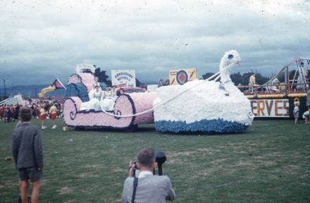 Floral Festival Parade - Combined Retail Stores Swan float