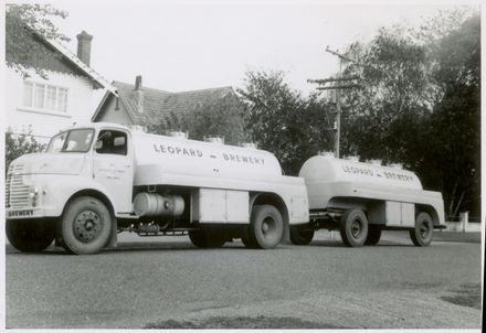 Leopard Brewery Truck and Trailer - Resource cover image
