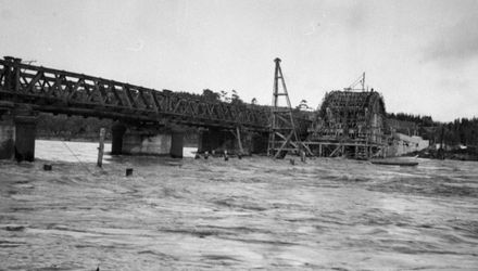 Construction of second Fitzherbert Bridge