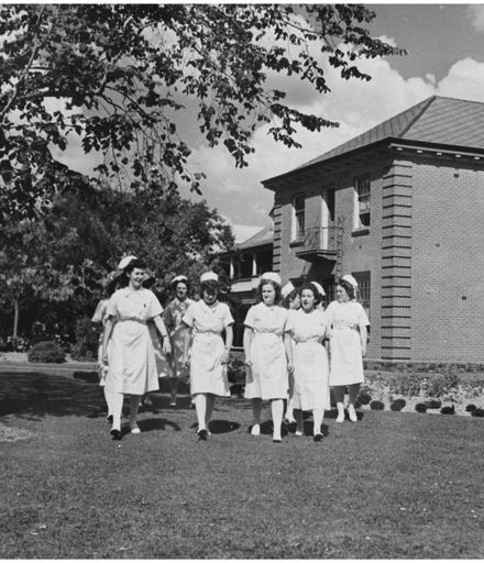 Evans Family Collection: Nurses at Palmerston North Hospital