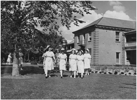 Evans Family Collection: Nurses at Palmerston North Hospital