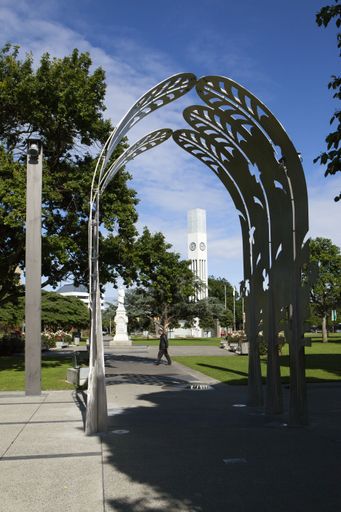 Nga Huruhuru Rangatira public sculpture