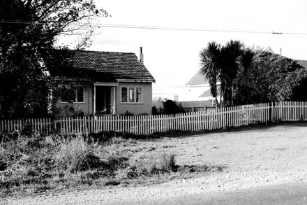 Newbury School house - Resource cover image
