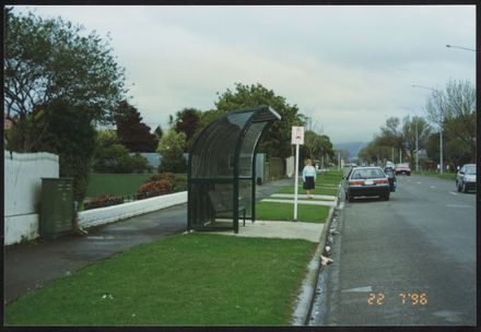 Bus shelter
