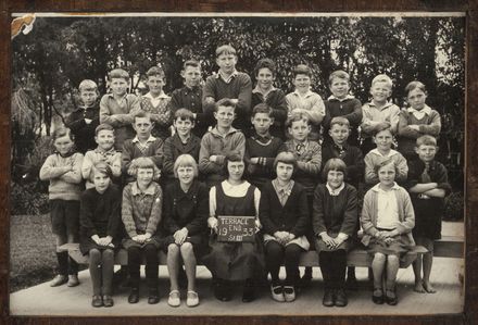 Terrace End School - Standard 3, 1933