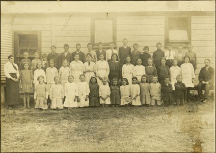 Kairanga School pupils