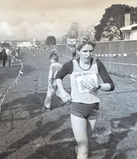 2022N_2017-20_040125 - Family flavour to run - Half-marathon 1986