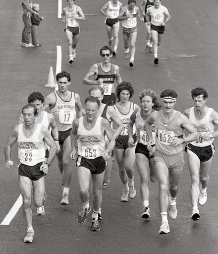 2022N_2017-20_040130 - Family flavour to run - Half-marathon 1986