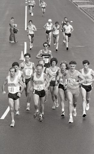 2022N_2017-20_040130 - Family flavour to run - Half-marathon 1986