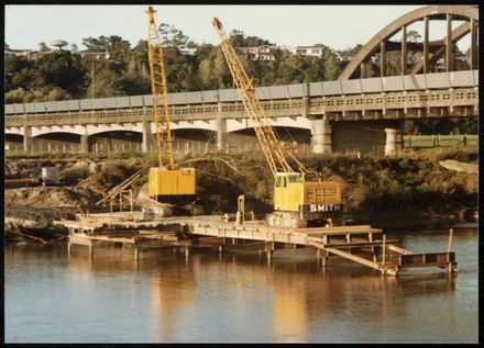 Construction of the Fitzherbert Bridge