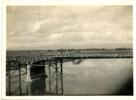 Whirikino Bridge being built