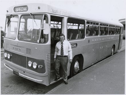 Rural and City Buses, The Square