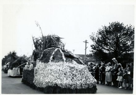 Unidentified Floral Float - 1952 Jubilee Celebrations