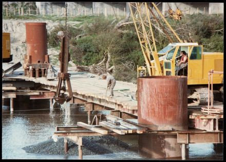 Construction of the Fitzherbert Bridge