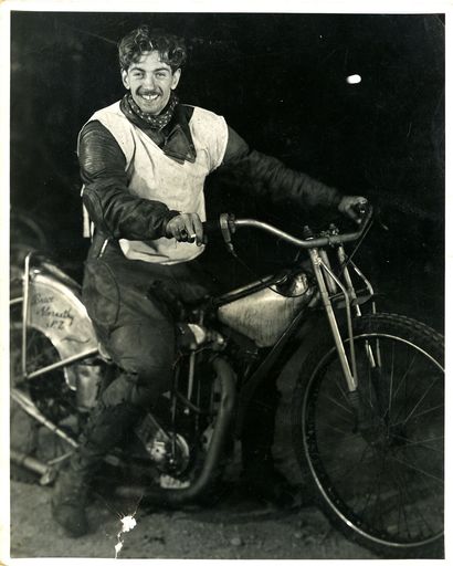 Bruce Abernethy, motorcycle racer