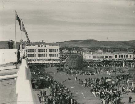 Victory in Europe parade, The Square