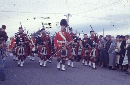 Floral Parade - Pipe Band