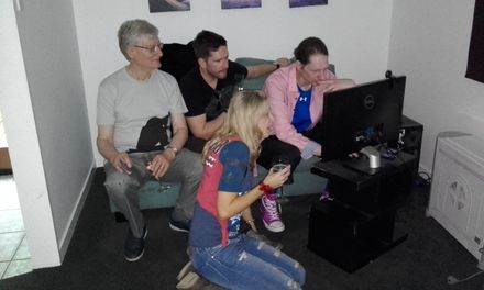 Ordering pizza on-line 2015 - Resource cover image