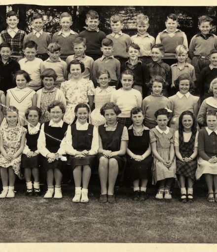 Terrace End School - Standard 3, 1954