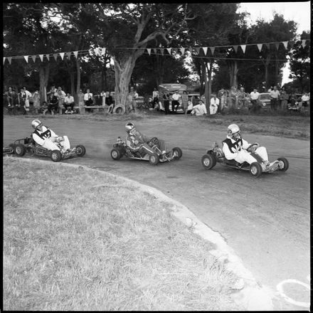 2018N_2017-20_MS000903b - Australian Leads Around Bend